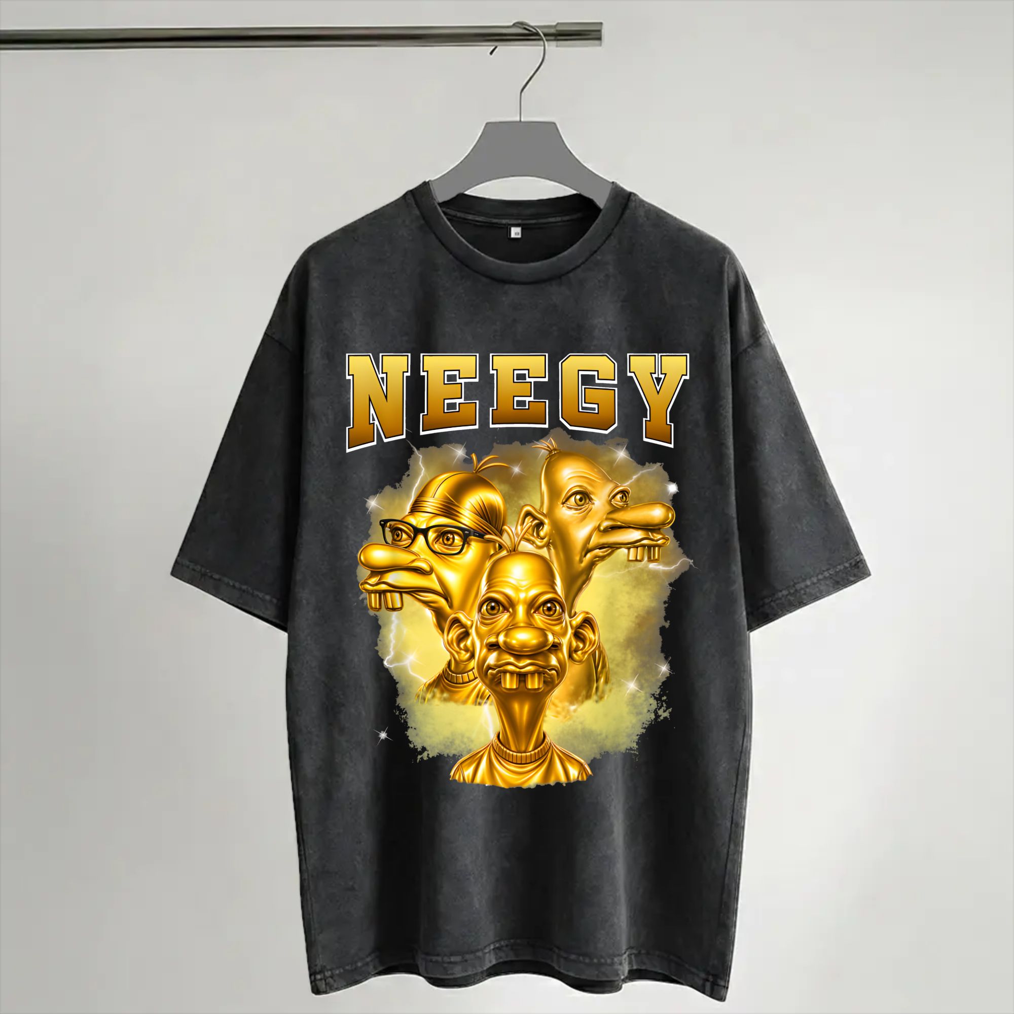 Street Fashion Gen Z - เสื้อเชิ้ตสไตล์ฮาราจูกุสีซีด ลายมีมสีทองสุดฮา ไอเท็มแฟชั่นสุดปังสำหรับคนยุคใหม่ เสื้อยืดสตรีทแวร์สไตล์ไฮสตรีท