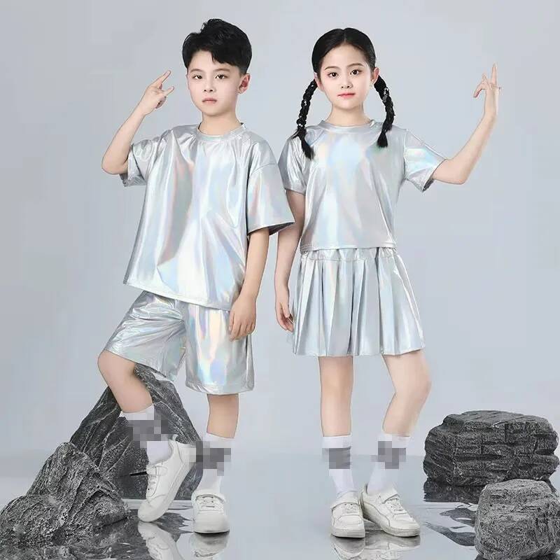 Street Fashion Runway - ชุดฮิปฮอปสำหรับเด็กชายและเด็กหญิง สีเงิน ชุดเต้นแจ๊ส เสื้อผ้าสำหรับการแสดงเด็ก แฟชั่นเสื้อผ้าสำหรับการแสดงบนรันเวย์และการเต้นสตรีท