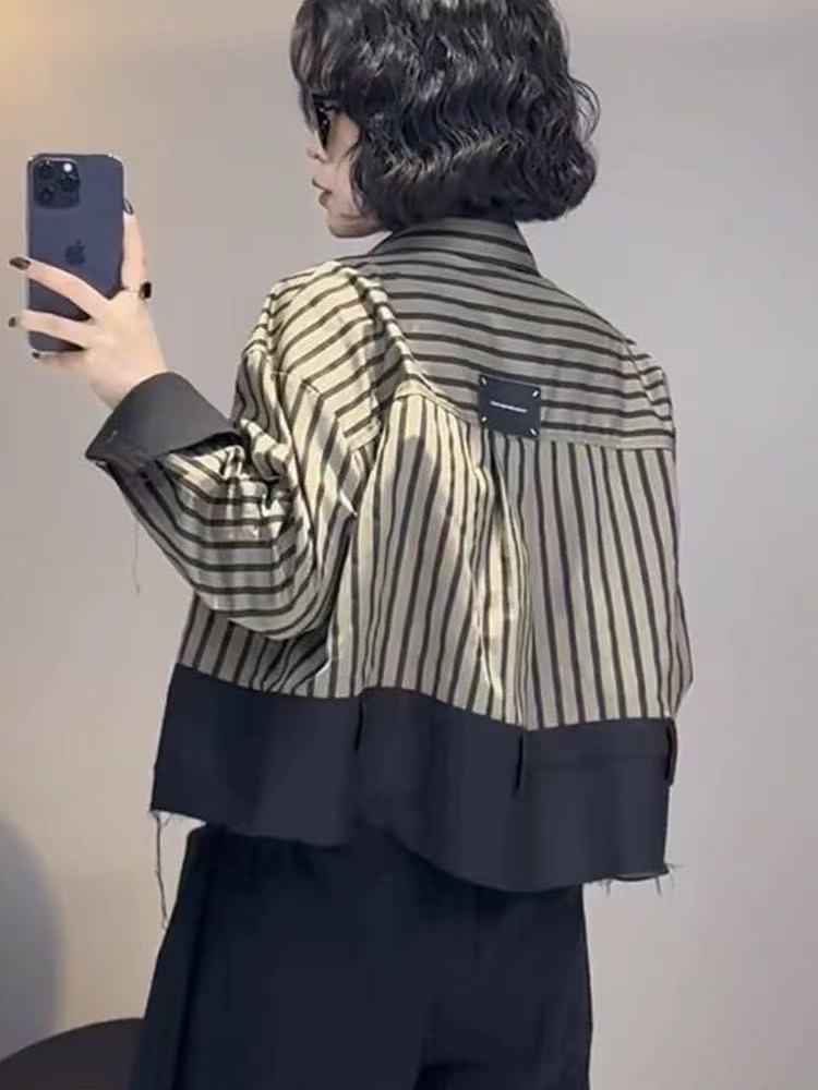 Street Fashion In Korea - เสื้อแจ็คเก็ตสั้นดีไซน์ย้อนยุค เสื้อเชิ้ตสีดำลายทาง ปกโปโล แขนยาว ติดกระดุม เสื้อสตรีทแวร์