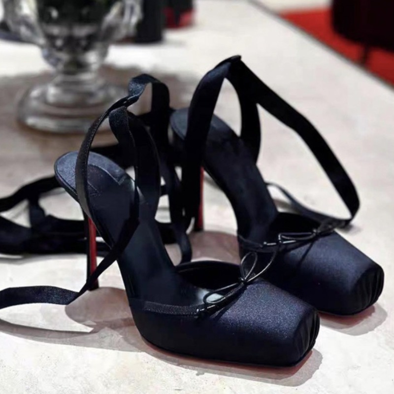 รองเท้าผู้หญิงแบบใหม่ปี 2026 ส - French Street Fashion บทวิจารณ์และราคา