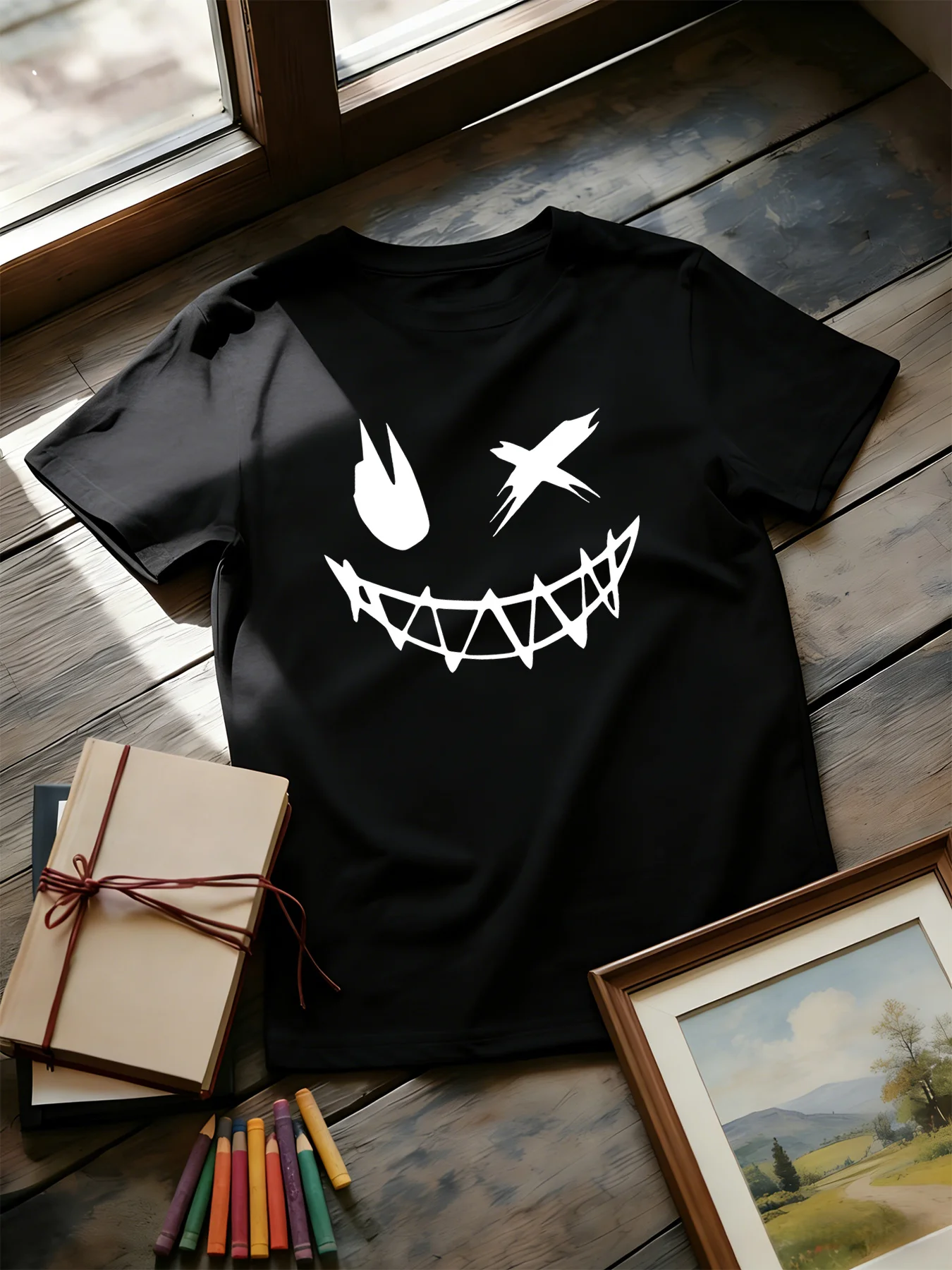 เสื้อยืดลายหน้าปีศาจยิ้มสีเข้ม - Street Fashion Elements บทวิจารณ์และราคา