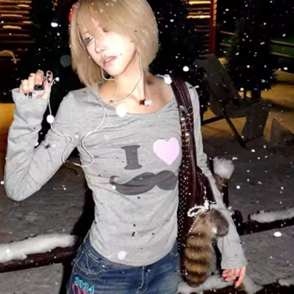 เสื้อยืดพิมพ์ลายเคราสไตล์ Y2K  - Street Fashion Japan บทวิจารณ์และราคา