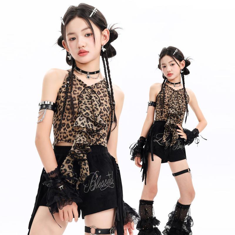 ชุดการแสดงแจ๊สแดนซ์สำหรับสาวแฟ - Street Fashion Outfit Girl บทวิจารณ์และราคา
